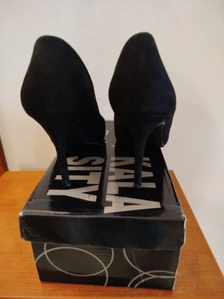 Zapatos de tacón aguja negros talla 37