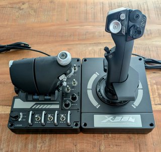 Logitech G X56 HOTAS Joystick y Acelerador Premium