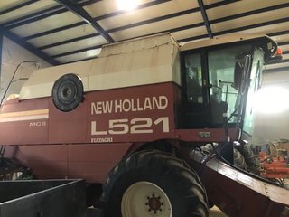 Cosechadora New Holland L521 Flatagri laverda