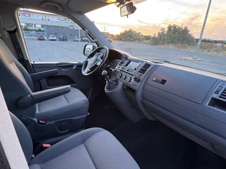 Volkswagen Caravelle 2013