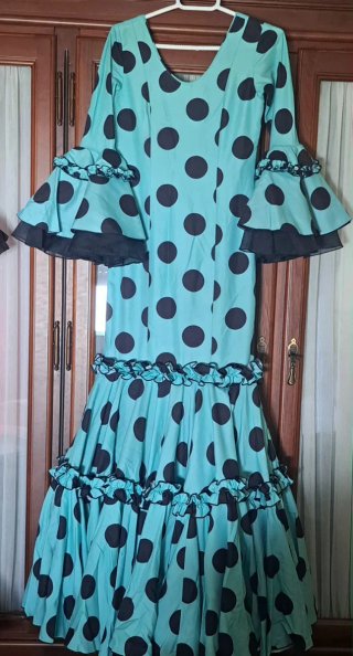Traje Flamenca Verde Lunares Negros