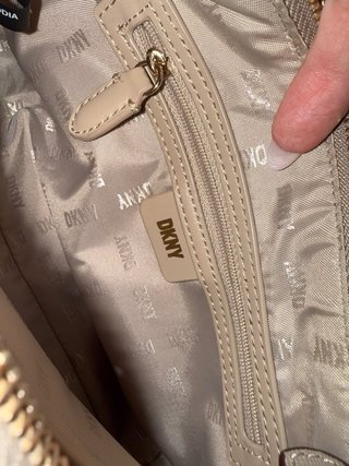 Bolso DKNY Marrón con Cadena Dorada