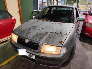 Piloto tras izq skoda 1u6945095 octavia 1.9 230145