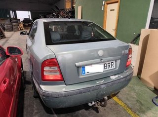 Piloto tras izq skoda 1u6945095 octavia 1.9 230145