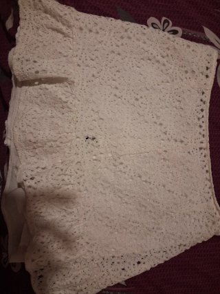 Falda corta Shein encaje blanco