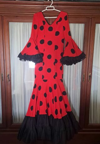 Traje de Flamenca Rojo Lunares Negros