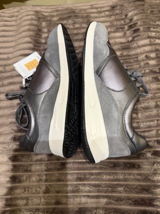 Geox Sneakers Piel Plateadas