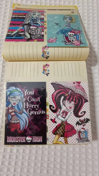 70 Tarjetas Monster High y álbum de regalo