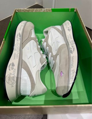 PREMIATA Zapatillas Grises y Blancas