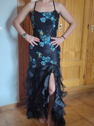 Vestido fiesta negro con flores azules