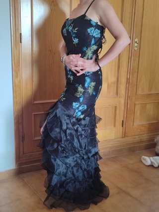 Vestido fiesta negro con flores azules