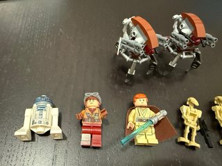 LEGO Star Wars Naboo Starfighter 75092 COMPLETO
