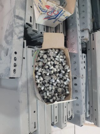 Baldas metálicas para estanterías