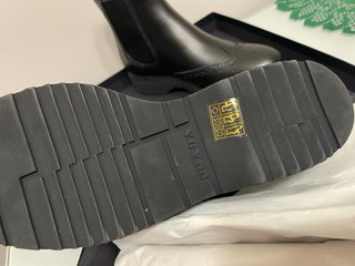 Stivaletti Prada in vera pelle neri