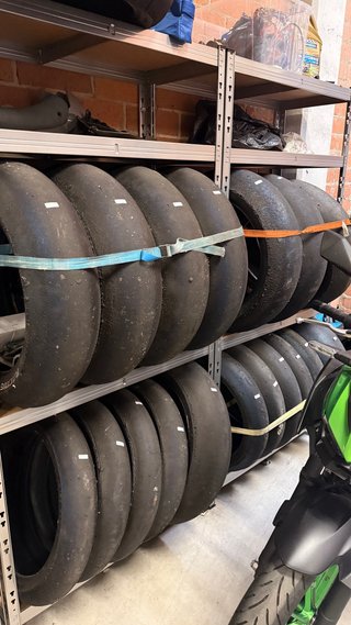 Slicks moto