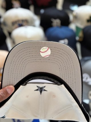 Gorra New Era 9FORTY Beige/Negra