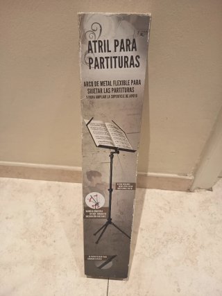 Atril de música negro