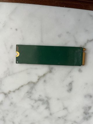 2) Disco Duro Kioxia NVMe 1TB