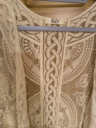 Kimono de encaje beige talla única