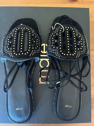 Sandalias Maje ante negro tachuelas