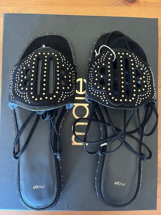 Sandalias Maje ante negro tachuelas