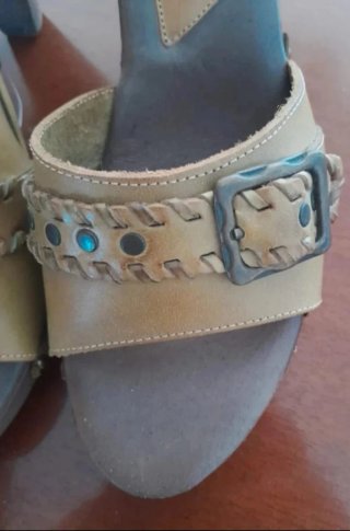 Sandalias tacón beige y marrón sin estrenar