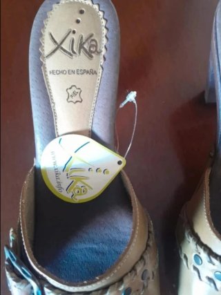 Sandalias tacón beige y marrón sin estrenar