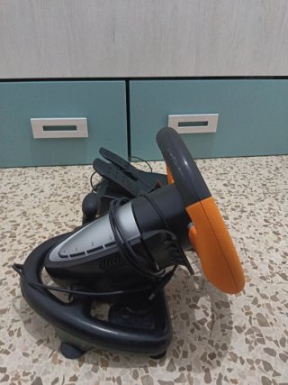 Volante Gaming Naranja y Negro