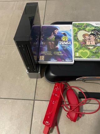 Nintendo Wii nera + Balance Board + 2 giochi
