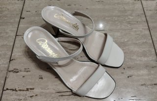 Sandalias Piel color blanco roto talla 38