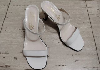 Sandalias Piel color blanco roto talla 38