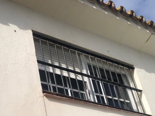 Ventana aluminio blanca 201x93