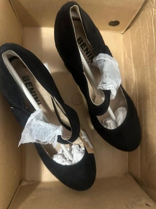 Zapatos de tacón Benini negros