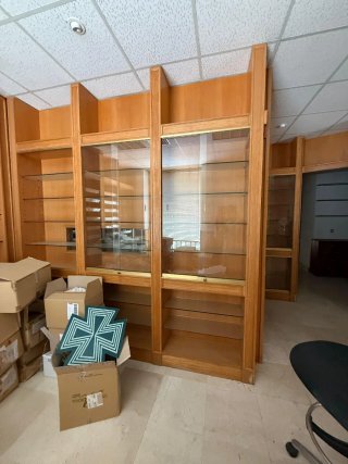 Muebles de farmacia antiguos