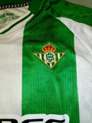 Camiseta Hummel Verde y Blanca