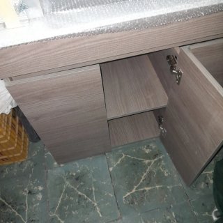Mueble de baño lavabo y espejo nuevo