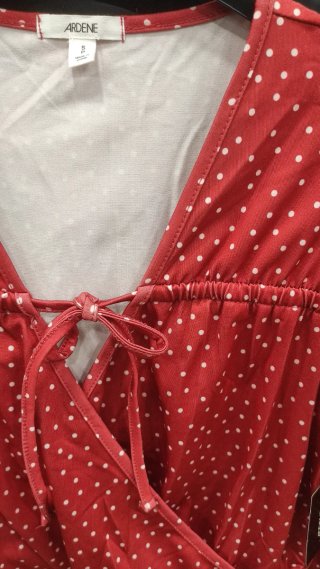 Blusa cruzada lunares roja Ardene Talla S