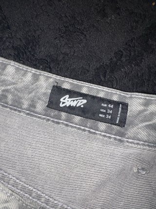 Pantalón corto STWD gris