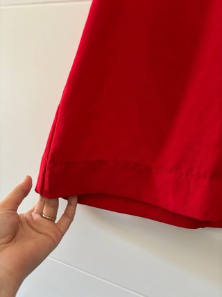 Blusa roja sin mangas