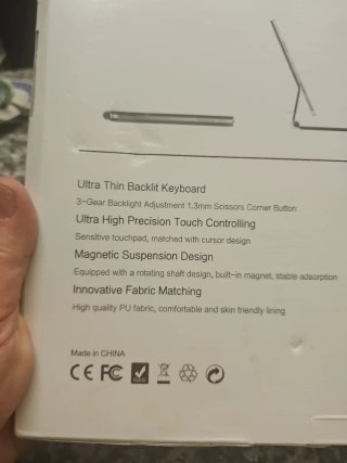 Funda magnética mas teclado iPad Pro 13