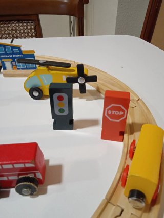 Tren de madera ciudad