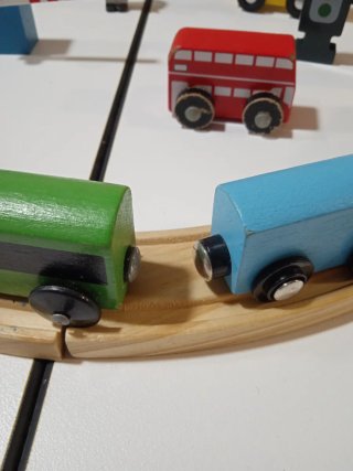 Tren de madera ciudad