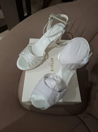 Tacones de Novia Menbur Plata y Blanco