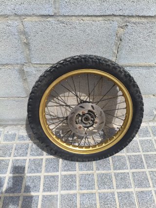 Rueda trasera Rieju RR con cubierta
