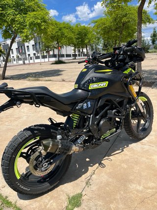 BMW G 310 GS Adventure Negra y Amarilla