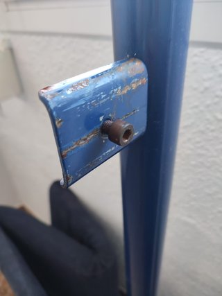 Litera de madera y metal