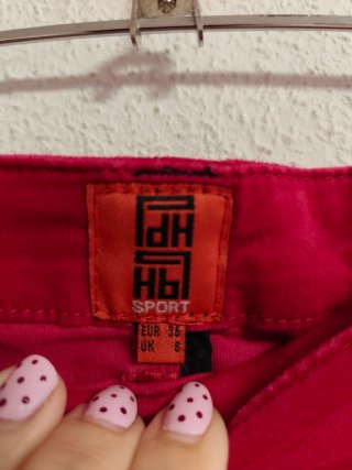 Falda de chica talla 36 de Pedro del Hierro.