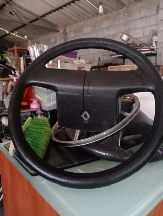 Volante de coche negro