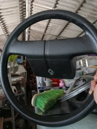 Volante de coche negro