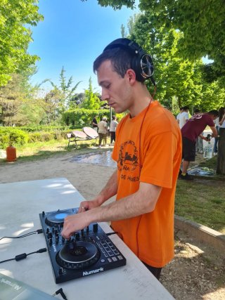 DJ de remember para bodas, cumpleaños y fiestas.
